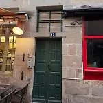 Cocon En Pierre Au Coeur Des Rues De * Nantes