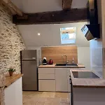 Cocon En Pierre Au Coeur Des Rues De Apartman *