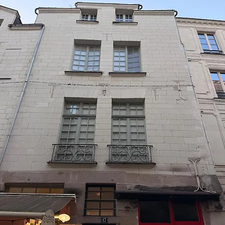 Cocon En Pierre Au Coeur Des Rues De *